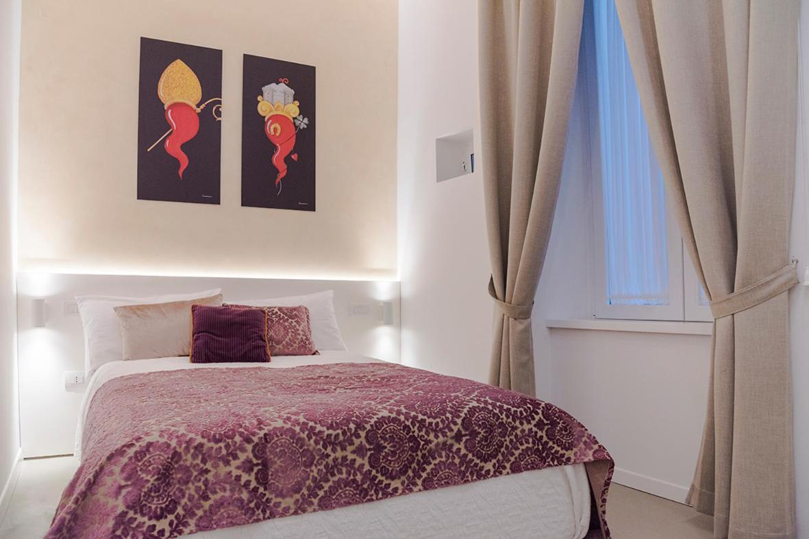 A Misura Duomo Rooms & Apartment - Ls Accommodations Napoli Bagian luar foto