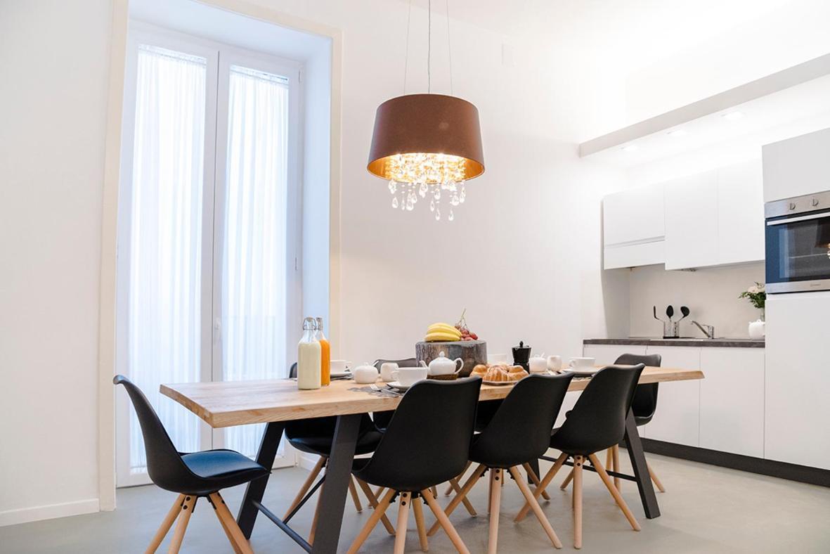 A Misura Duomo Rooms & Apartment - Ls Accommodations Napoli Bagian luar foto