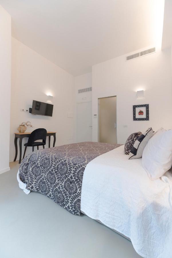 A Misura Duomo Rooms & Apartment - Ls Accommodations Napoli Bagian luar foto