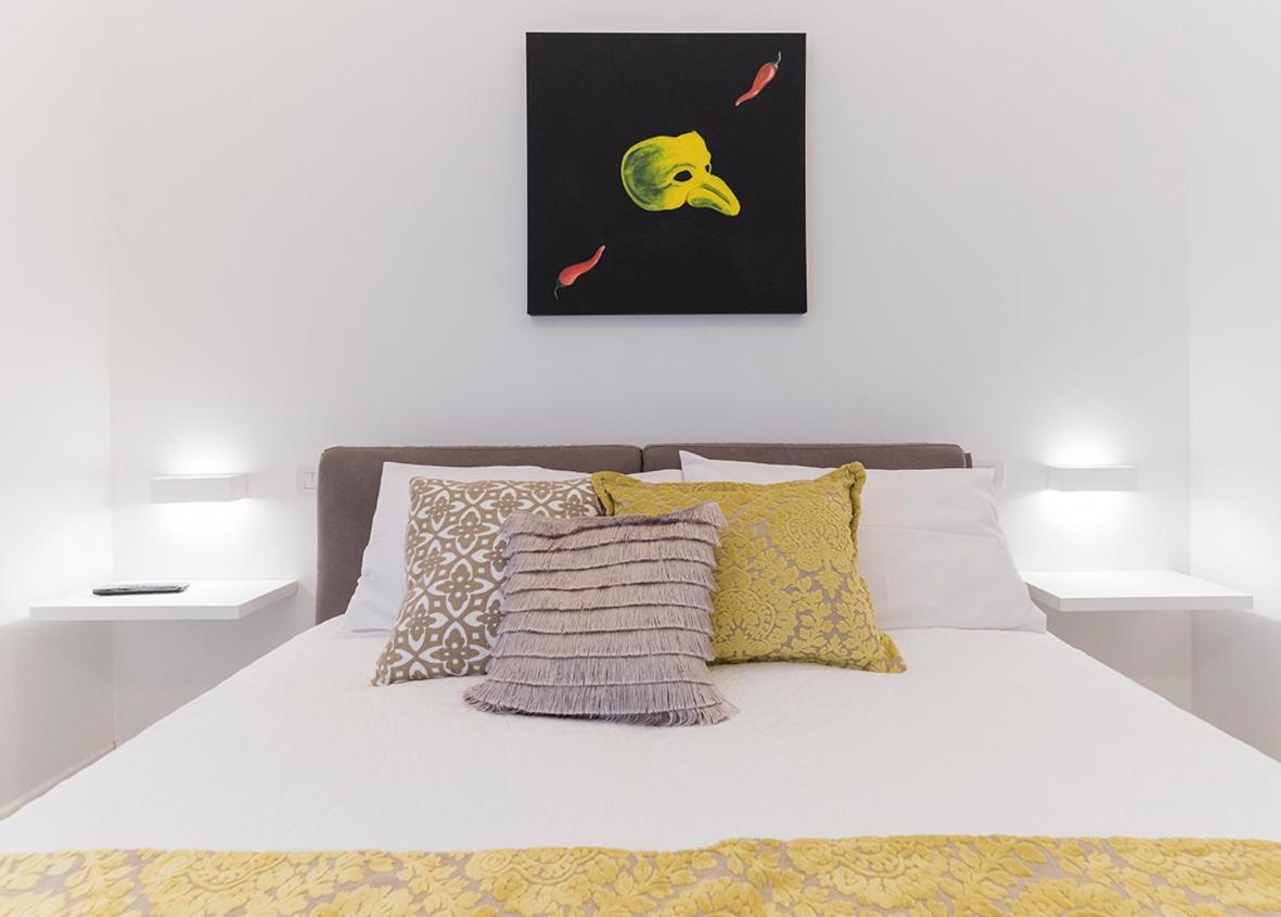 A Misura Duomo Rooms & Apartment - Ls Accommodations Napoli Bagian luar foto