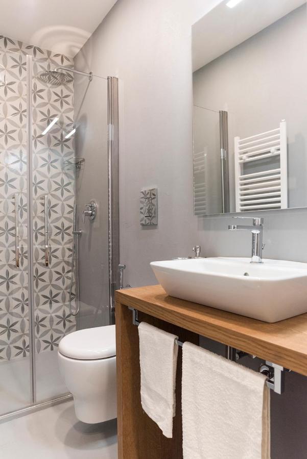 A Misura Duomo Rooms & Apartment - Ls Accommodations Napoli Bagian luar foto